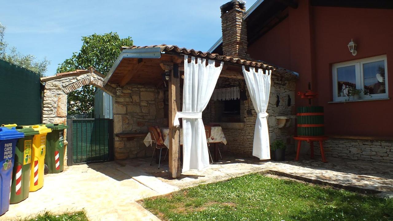 Casa Terren Grande Villa Ровин Екстериор снимка