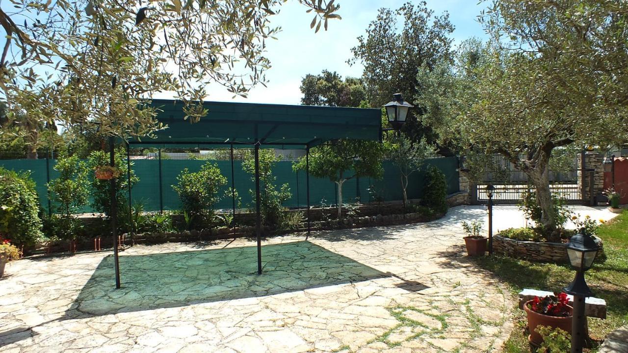Casa Terren Grande Villa Ровин Екстериор снимка
