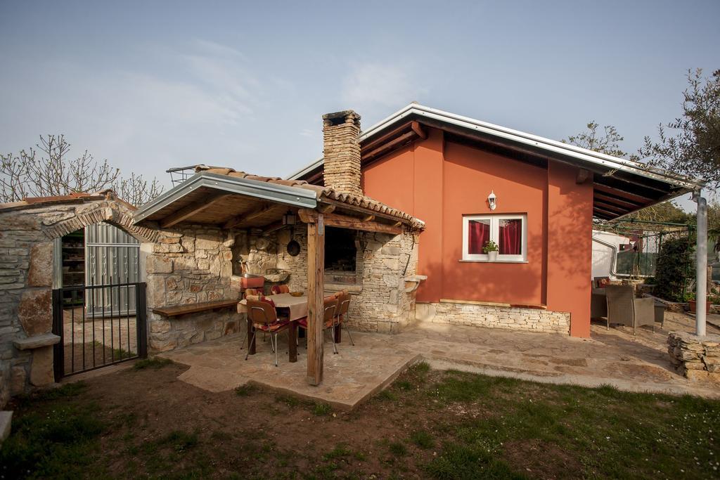 Casa Terren Grande Villa Ровин Екстериор снимка