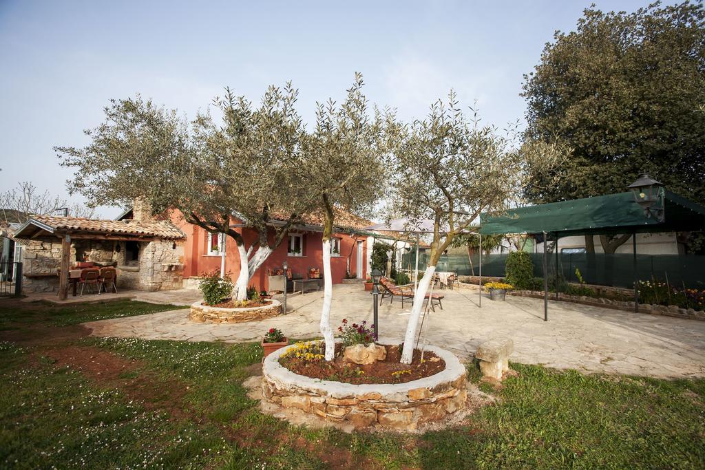 Casa Terren Grande Villa Ровин Екстериор снимка