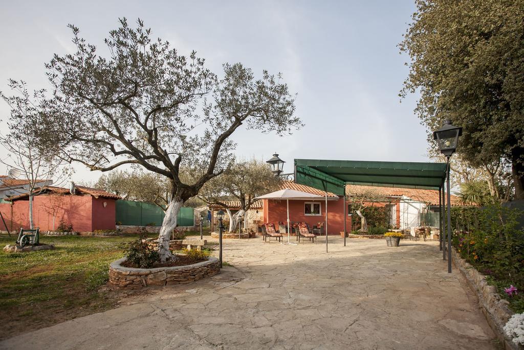 Casa Terren Grande Villa Ровин Екстериор снимка